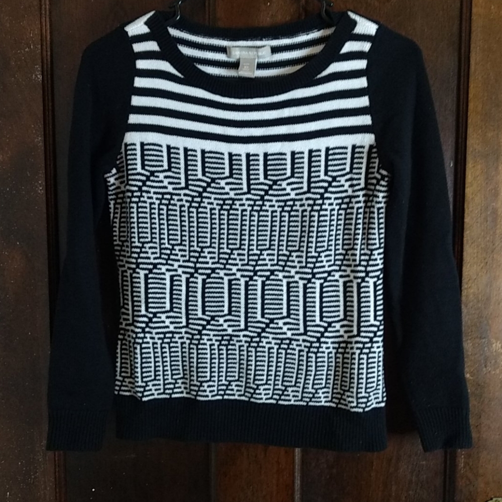 Black and white banana republic sweater